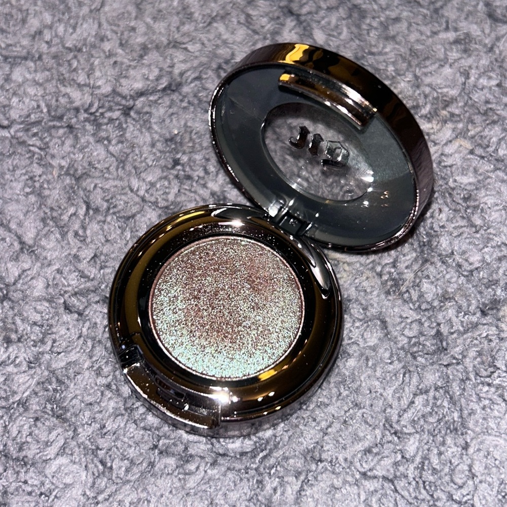 Makeup Bundle - Picture 9 of 13